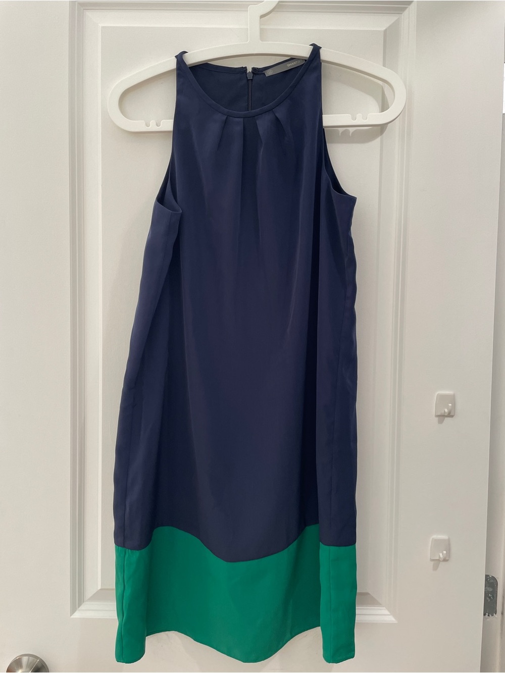 Smart Set Navy and Green Colorblock Sleeveless Dress